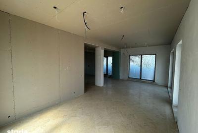 Casă cu 5 camere cu Teren 460 Mp în Corbeanca - 11