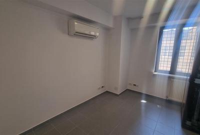 Spațiu comercial, de 330 mp, în Centrul Civic - 13