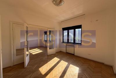 Apartament cu 5 camere semidecomandat, mobilat în Amzei - 11
