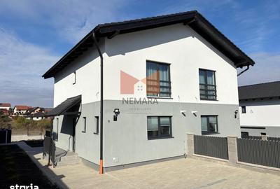 Casă cu 3 camere semidecomandat cu Teren 350 Mp în Livezeni