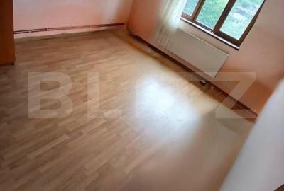 Casă cu 4 camere în Sânpetru