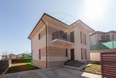 Casă individuală cu 4 camere cu Canalizare în Geamăna - 5