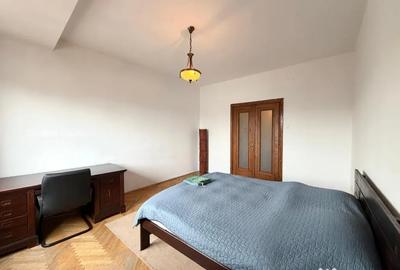 Apartament cu 4 camere decomandat în Ultracentral