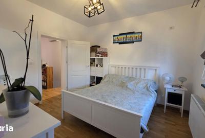 Casă cu 4 camere cu Teren 220 Mp în Dumbrăvița