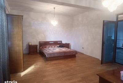 Casă cu 10 camere cu Teren 970 Mp în Calea București - 13