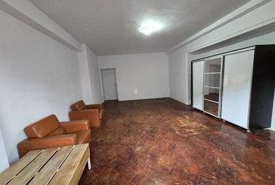 Apartament cu 3 camere decomandat în Calea Victoriei - 6