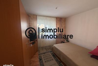 Apartament cu 2 camere decomandat în Craiovița Nouă