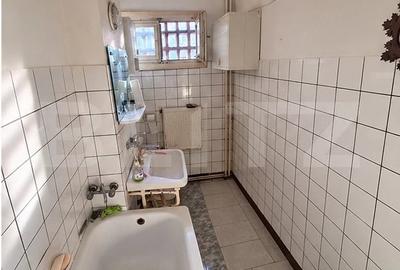 Apartament cu 2 camere nedecomandat în Filiași