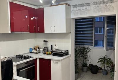 Apartament cu 3 camere decomandat în Triaj - 1