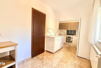 Apartament cu 4 camere decomandat în Polonă