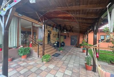 Casă cu 7 camere cu Teren 983 Mp în Garoafa