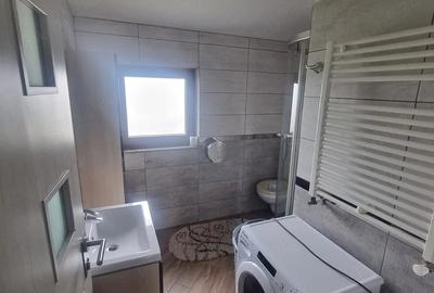 Apartament cu 3 camere decomandat în Central - 1