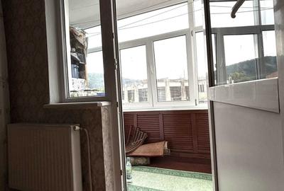 Apartament cu 3 camere decomandat în Exterior Vest - 2