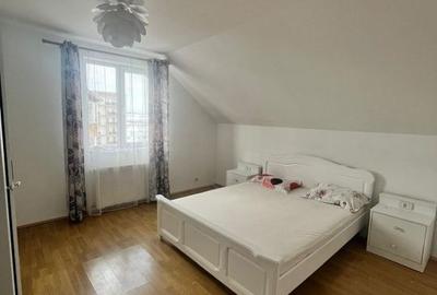 Apartament cu 4 camere decomandat în Central - 4