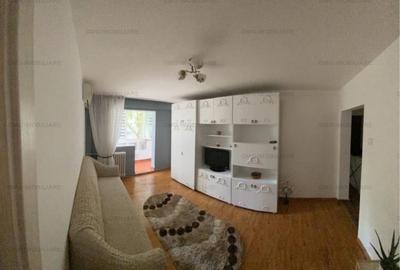 Apartament cu 2 camere semidecomandat, mobilat în Tei