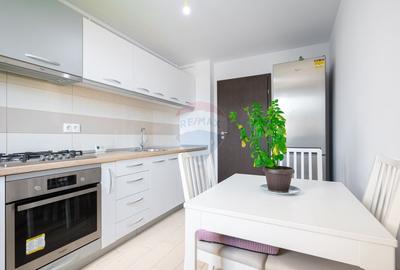 Apartament cu 2 camere decomandat, mobilat în Tractorul - 16