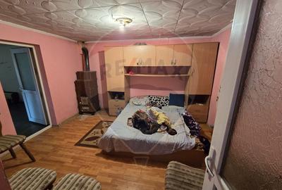 Casă cu 4 camere cu Teren 405 Mp în Periferie - 5