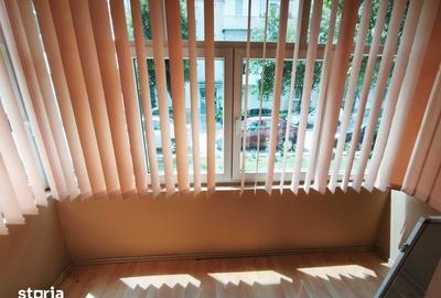 Apartament cu 3 camere decomandat în Central - 1