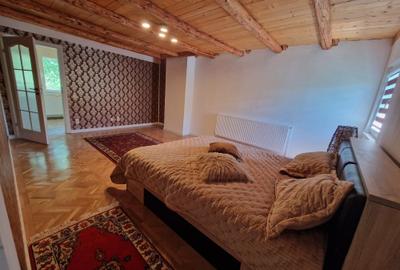 Casă cu 6 camere cu Canalizare în Central - 29