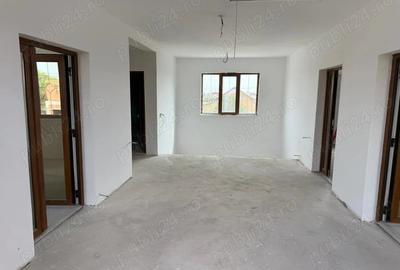 Casă cu 5 camere cu Teren 788 Mp în Parța - 3