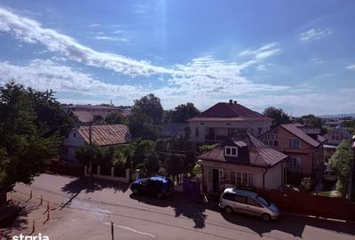 Apartament cu 3 camere decomandat în Burdujeni