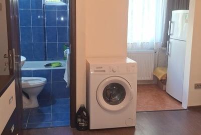 Garsonieră decomandată în Rogerius