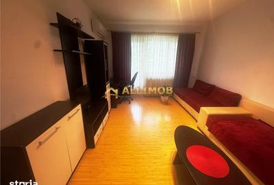 Apartament cu 2 camere decomandat în Republicii