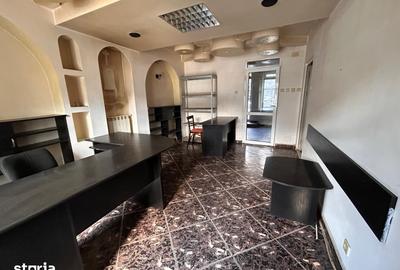Spațiu comercial, de 57 mp, în Obcini