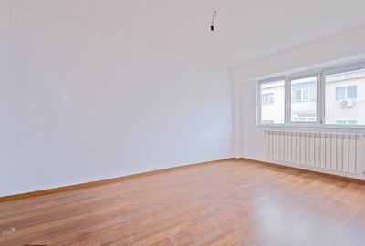 Apartament cu 3 camere decomandat, mobilat în Central - 1