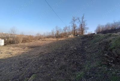Teren de 2000 mp, în Central