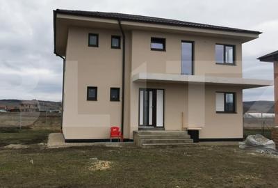 Casă individuală cu 4 camere cu Canalizare în Jucu de Sus - 1