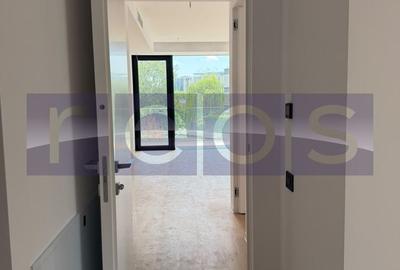 Apartament cu 4 camere decomandat în Barbu Văcărescu