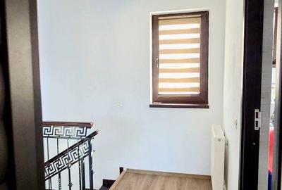 Casă cu 3 camere cu Teren 337 Mp în Central