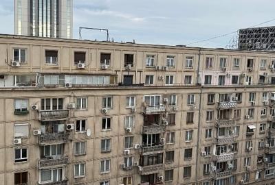 Garsonieră decomandată, mobilată în Calea Victoriei