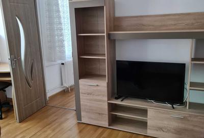 Apartament cu 2 camere nedecomandat în Central