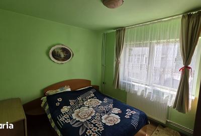 Apartament cu 2 camere semidecomandat în CET