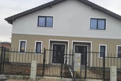 Casă cu Teren 300 Mp în Central - 3
