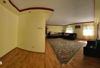 Casă cu 3 camere cu Teren 572 Mp în Godeni
