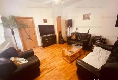 Apartament cu 2 camere decomandat în Centrul Istoric