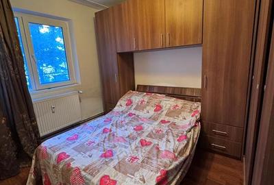 Apartament cu 2 camere semidecomandat, mobilat în Berceni