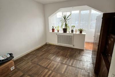 Apartament cu 3 camere decomandat în Nord