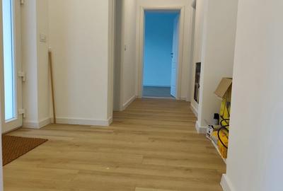Casă cu 3 camere cu Teren 330 Mp în Crevedia