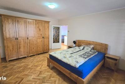 Apartament cu 3 camere decomandat în Micro 16 - 2