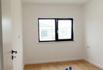 Casă cu 4 camere decomandat cu Teren 300 Mp în Odoreu