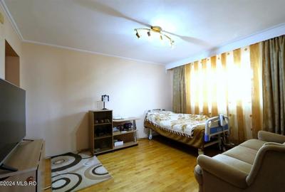 Duplex cu 4 camere cu Canalizare în Central - 11