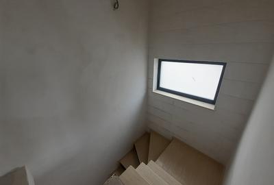 Casă cu 4 camere cu Teren 246 Mp în Valea Lupului
