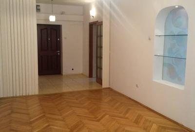 Apartament cu 2 camere semidecomandat, mobilat în Primăverii - 3