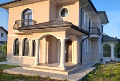 Casă cu 5 camere cu Teren 1040 Mp în Central