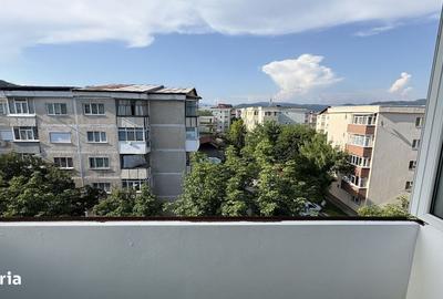 Apartament cu 3 camere decomandat în Nord