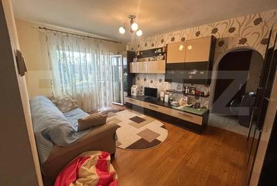Apartament cu 2 camere semidecomandat în Micro 9